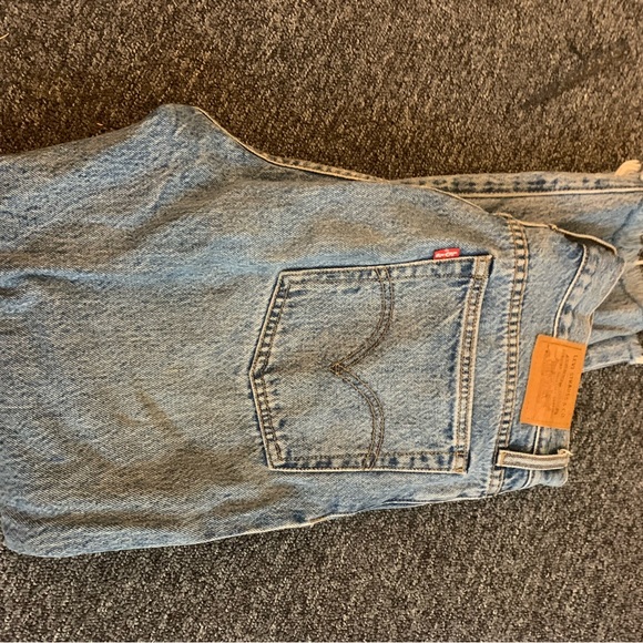 Levi’s Wedgie Jeans - Picture 2 of 3